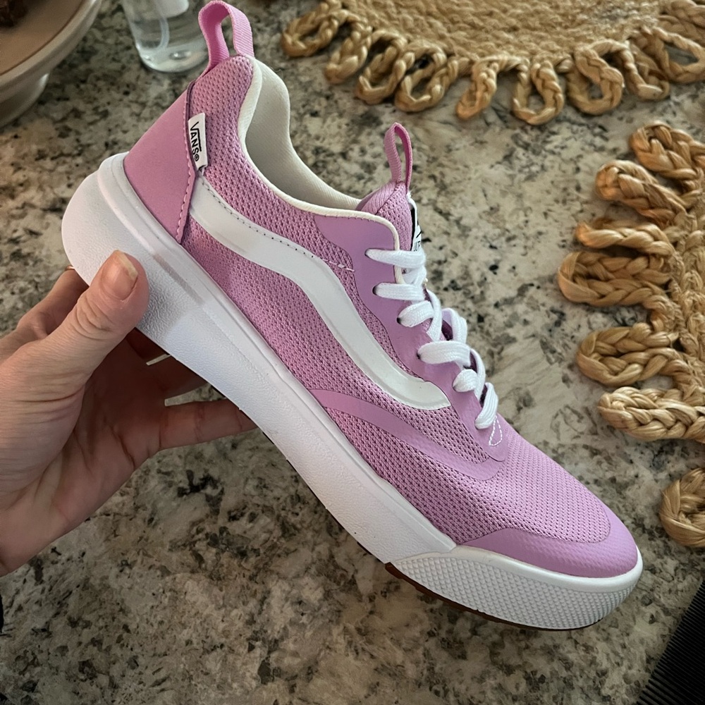 women’s Vans ultra range NEVER WORN
